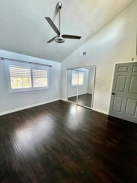 3 bed, 2.5 bath, 1380 sqft, $3,650 — Photo 3