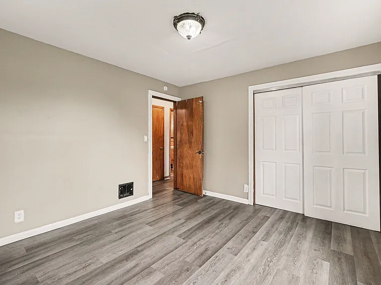 937 Grand Ave — Photo 11