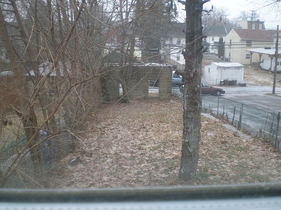 2nd image of 819 W Lincoln St