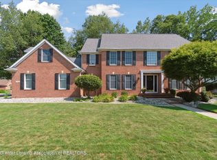 1003 Sandhill Dr, Dewitt, MI 48820