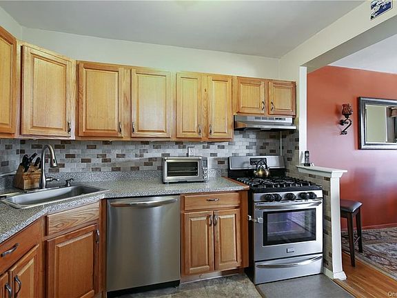 4th image of 360 Westchester Ave APT 409