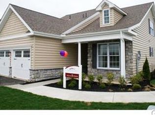 1101 Olde Glory Ln, Bethlehem, PA 18017