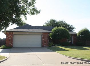 601 NW Waterford Dr, Lawton, OK 73505