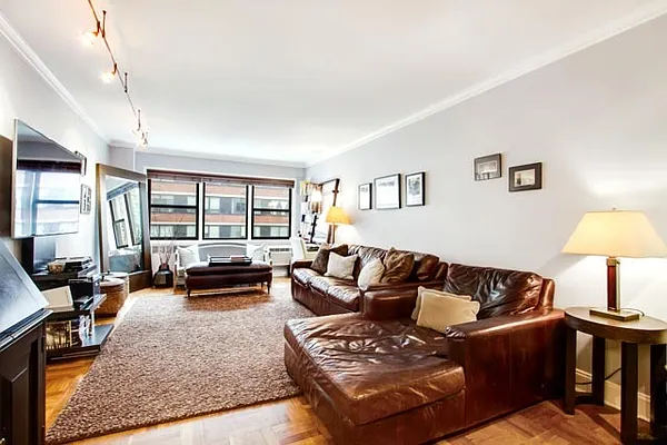 Sold by Compass | media 1