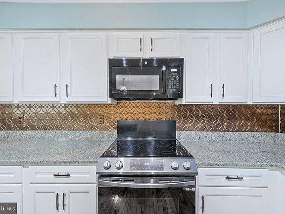 2nd image of 101 Quiet Waters Pl