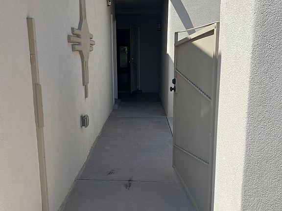 2nd image of 2044 Cotton Ave
