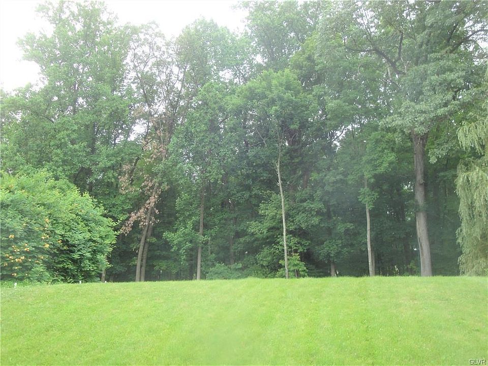 2nd image of 1053 Hudson Way