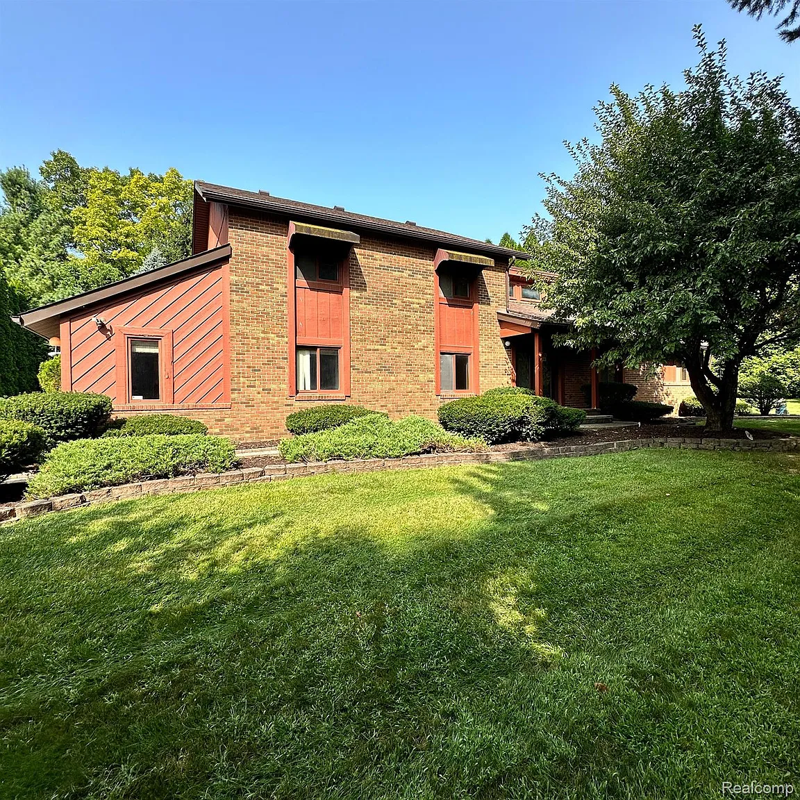 6995 Limerick Ln photo 1