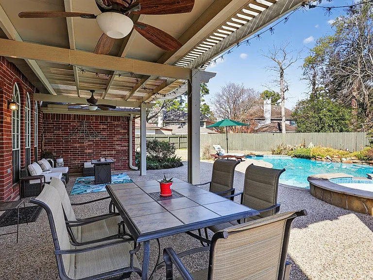 502 Ernst Ct — Photo 33