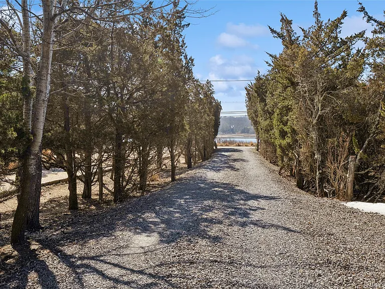 171 Harbor Beach Rd — Photo 35