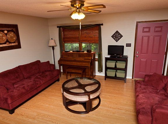 2nd image of 901-1 Sterling Dr