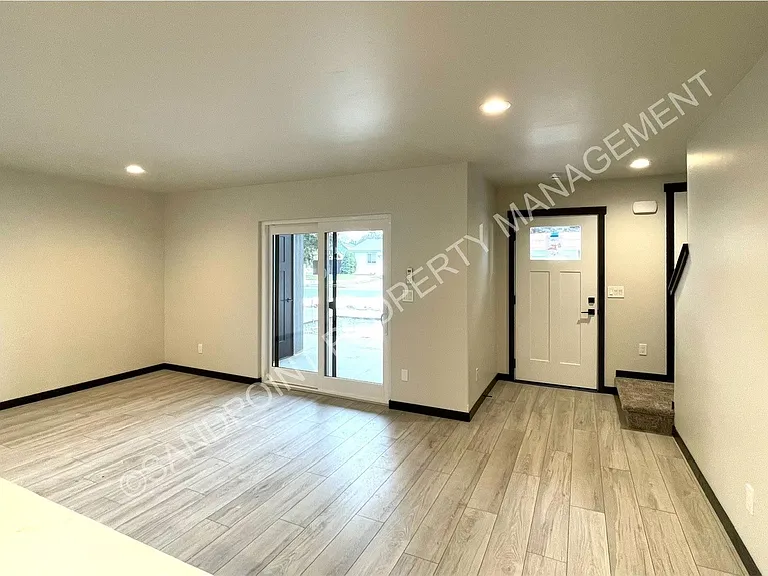 316 Aviator Ave #316 — Photo 6