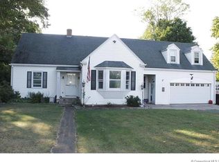 33 Long Ln, Middletown, CT 06457