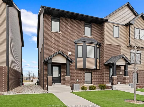 723 Brownstone Dr, Lakeshore, ON N9K 0A8