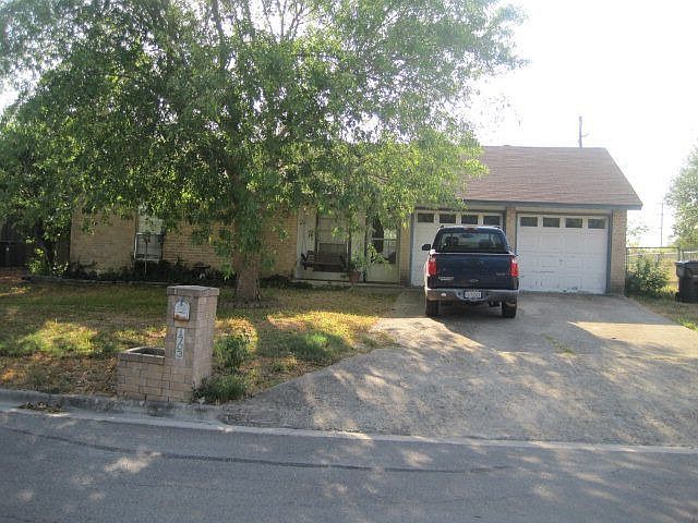 1st image of 1703 Mockingbird Dr