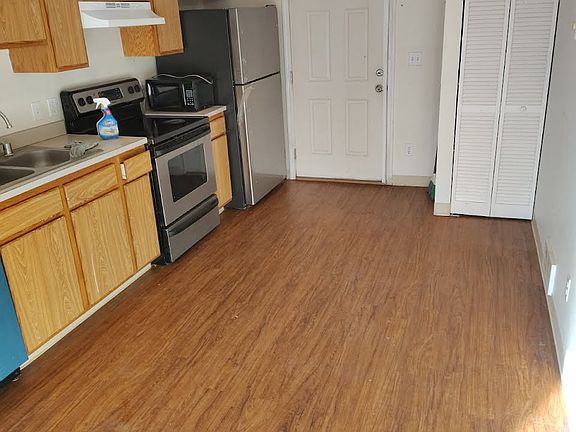 3rd image of 2119 C St APT 1