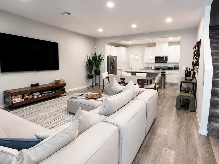 142 Lomita Heights Dr — Photo 2