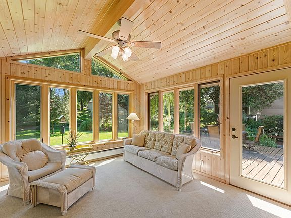 5th image of 9903 Balmoral Ln