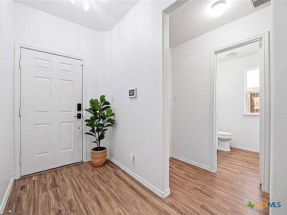 4th image of 21412 Wilmiller Ln