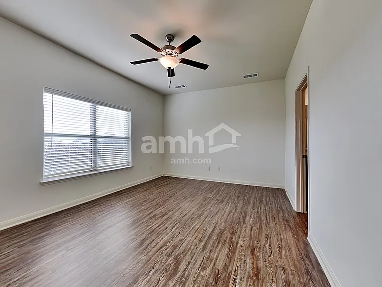 5501 Persimmon Dr — Photo 10