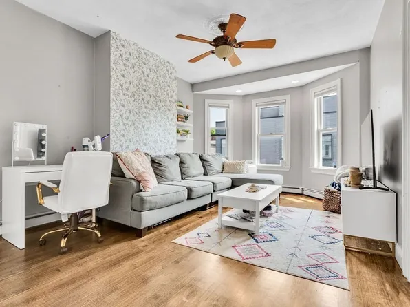 17 I St #3, South Boston, MA 02127