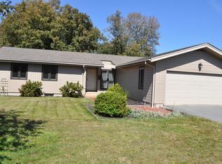 184 Sherwood Ter, Portsmouth, RI 02871