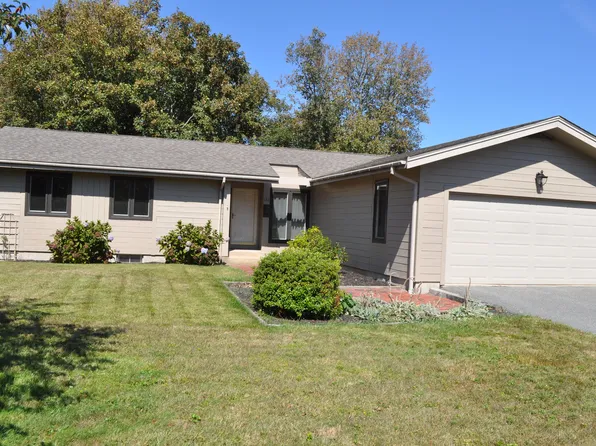184 Sherwood Ter, Portsmouth, RI 02871
