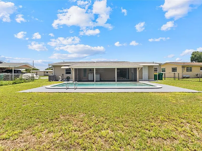 22312 Lasalle Rd — Photo 35