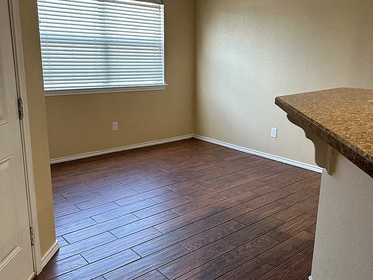 418 Neely Ave — Photo 14