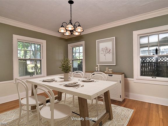 3rd image of 3180 Chadbourne Rd