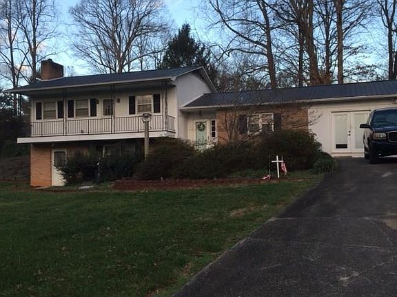 3rd image of 2468 Birchdale Dr