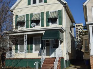 31 Louis St, New Brunswick, NJ 08901