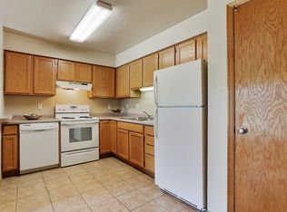 2885 Saint Anthony Dr APT 3, Green Bay, WI 54311
