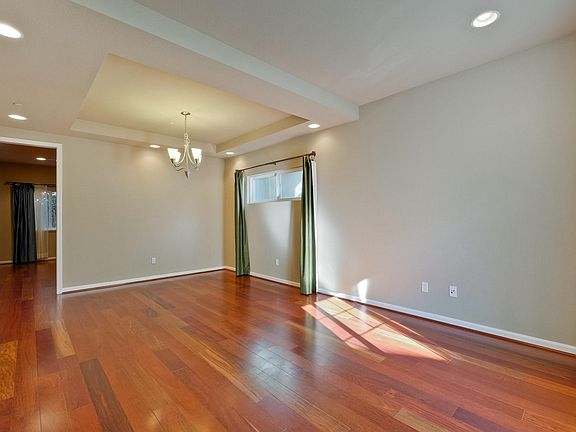 5th image of 814 Cherry Orchard Pl