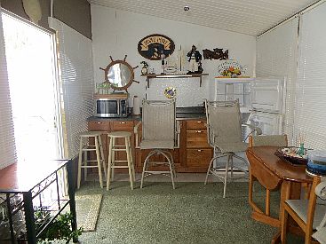 5th image of 390 Plantation Dr