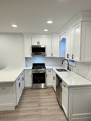 3rd image of 20-26 28th St #1