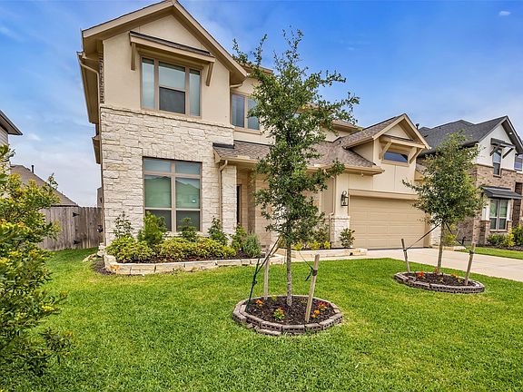 2nd image of 32117 Magnolia River Trl