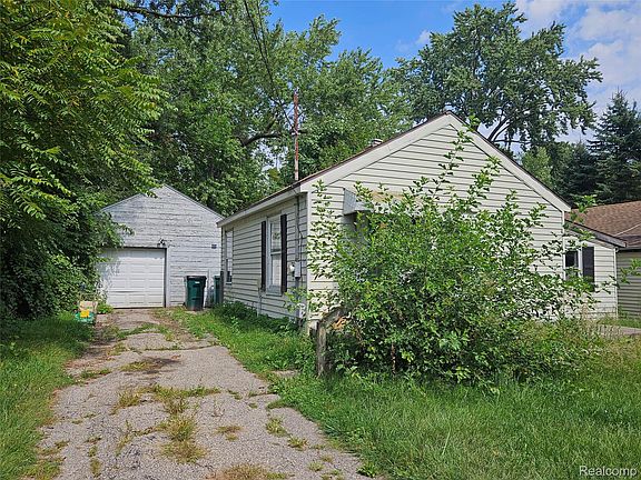 2nd image of 1334 Marquette St