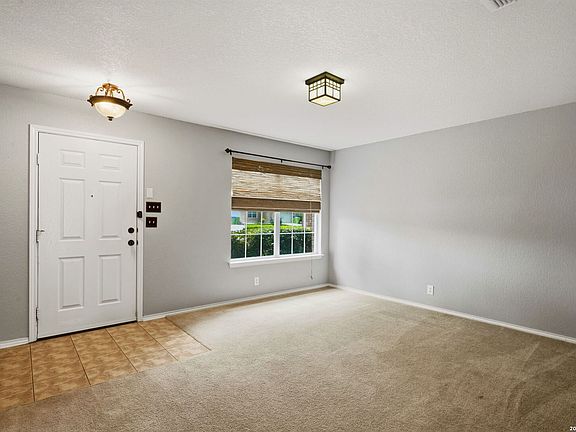 4th image of 1318 LAUREL LK