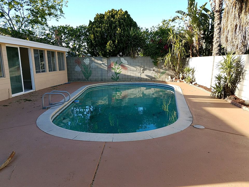 2nd image of 7714 Agnes Ave