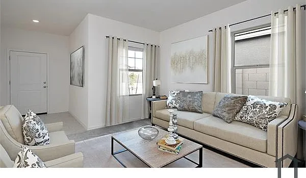 6 bed, 3131 sqft, $4,000 — Photo 4