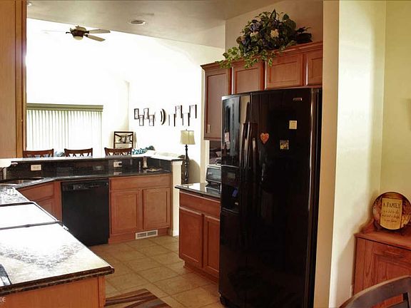 5th image of 49852 Sleeping River Dr
