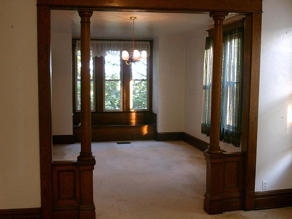 4th image of 2349 Birtley Ave