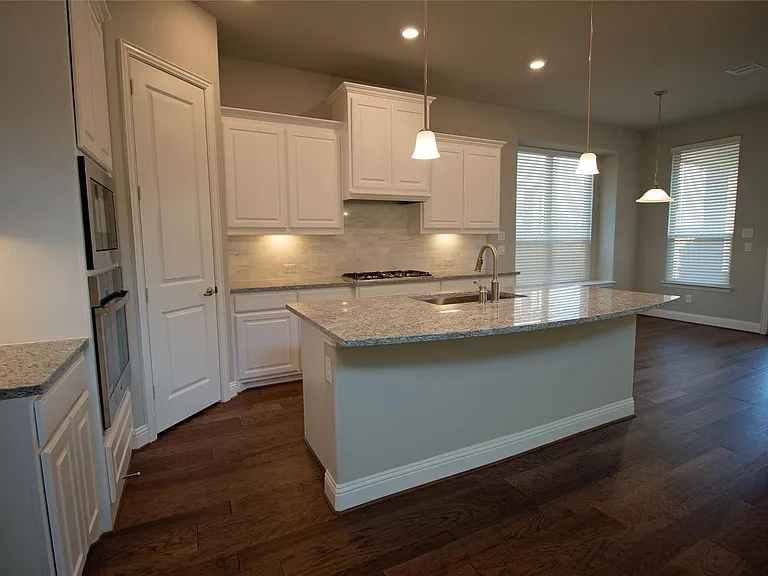 7235 Sanctuary Dr — Photo 14