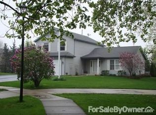 301 N 4th St, Elburn, IL 60119