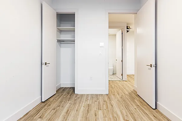 Rented by Nooklyn NYC LLC | media 8
