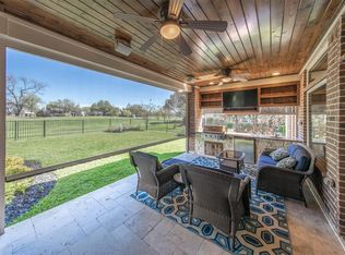 5002 Westchester Dr, Weston Lakes, TX 77441