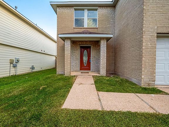 3rd image of 20807 Baronsledge Ln