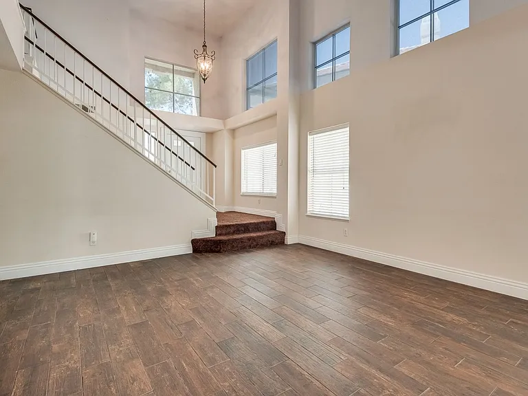 2640 Starfish Ct — Photo 6