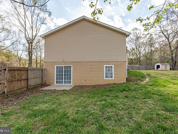 4th image of 16283 Round Hill Rd